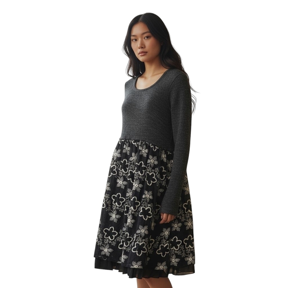 Anthropologie á reve Knee length sweater dress with Tulle Ruffle